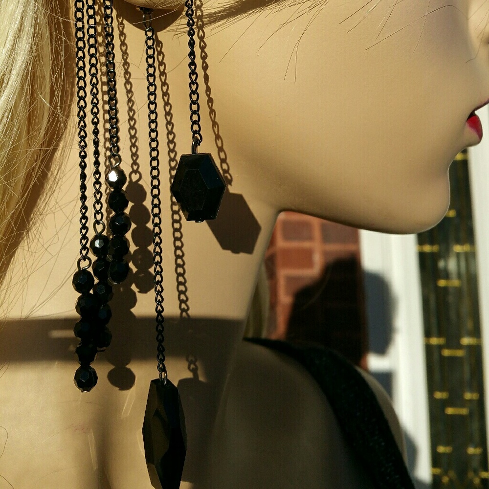 Black jewel ear hoop/cuff